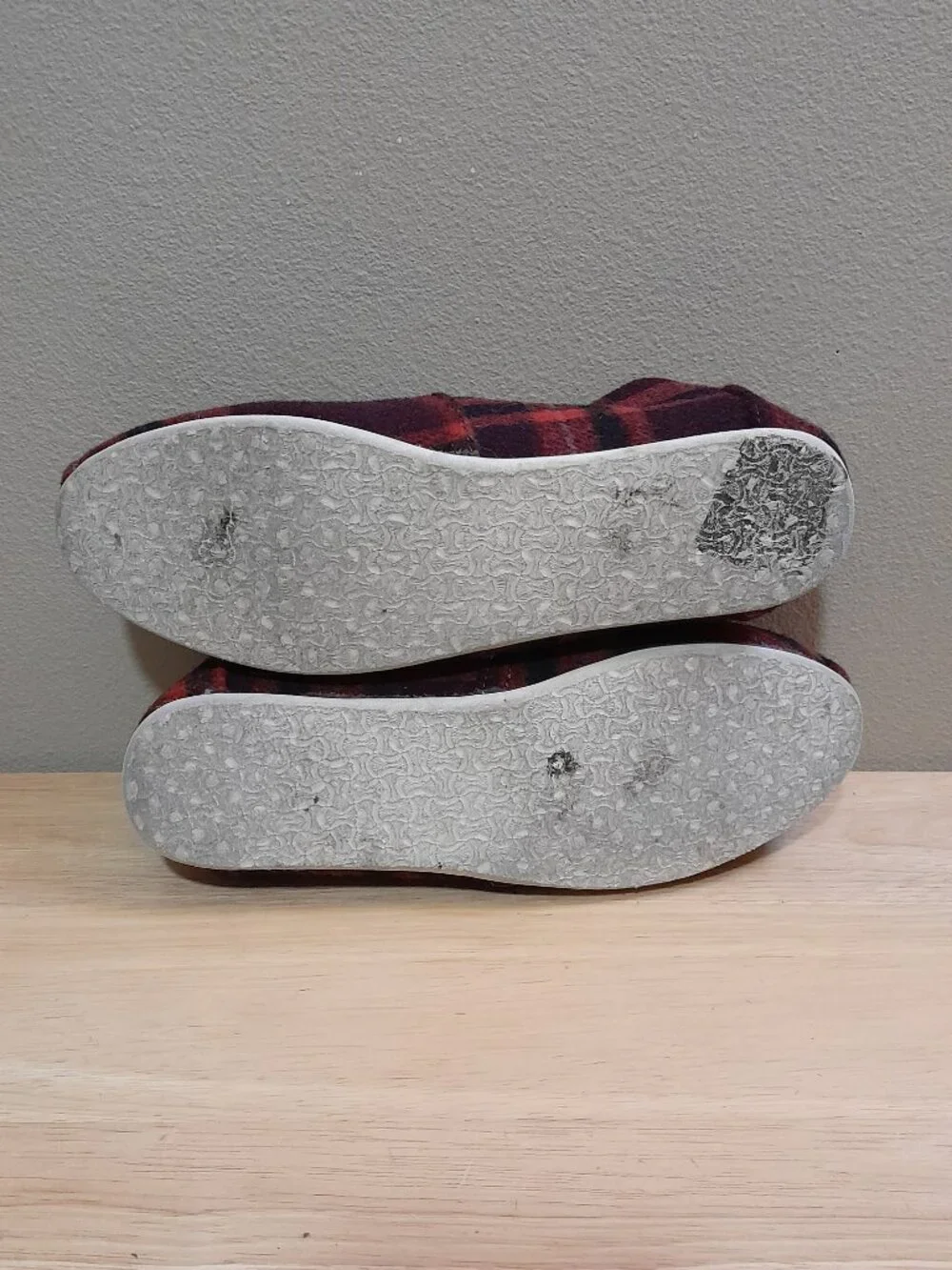 TOMS Alpargata Cozy Slip-On Loafers Red Maroon Plaid Flannel Sherpa Womens 7.5